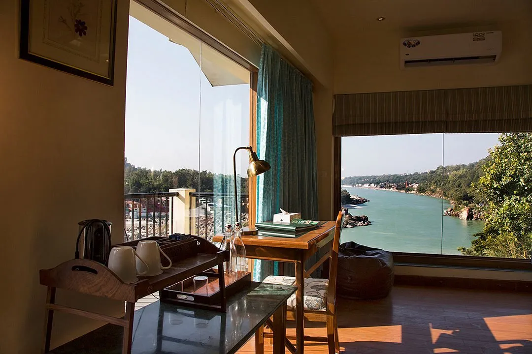 Divine Resorts & Spa Room