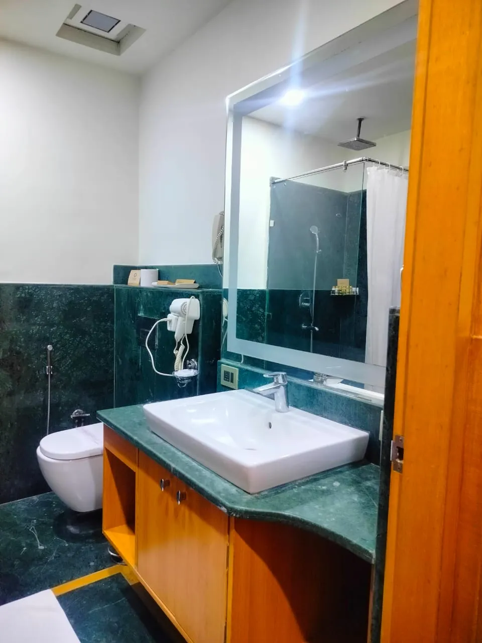 Divine Resorts & Spa Room