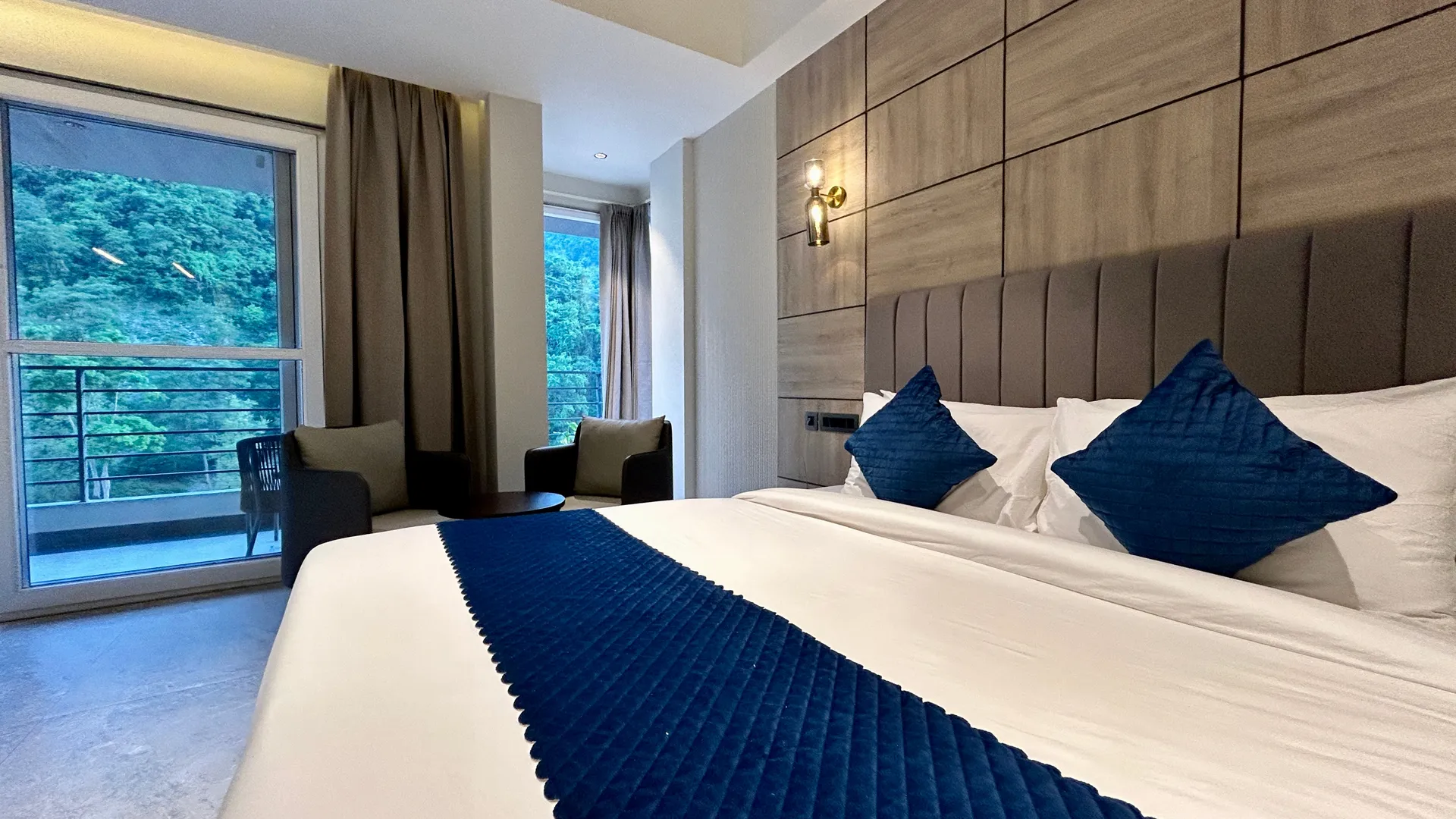 DLS Divine Resort and Spa Room
