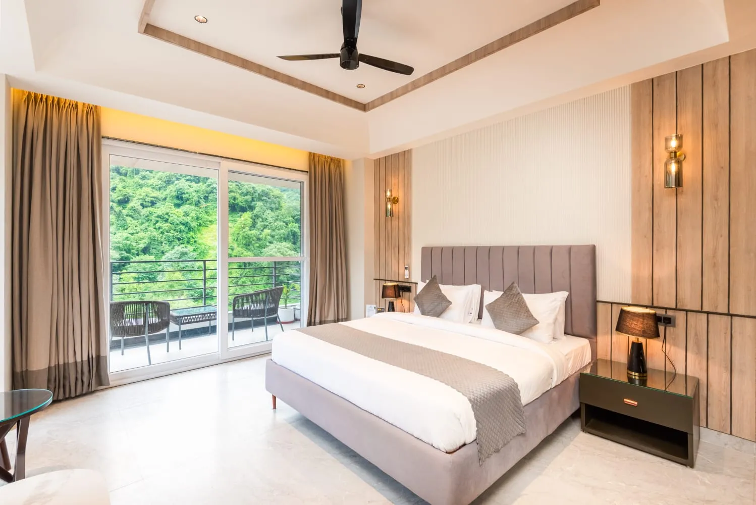 DLS Divine Resort and Spa Room