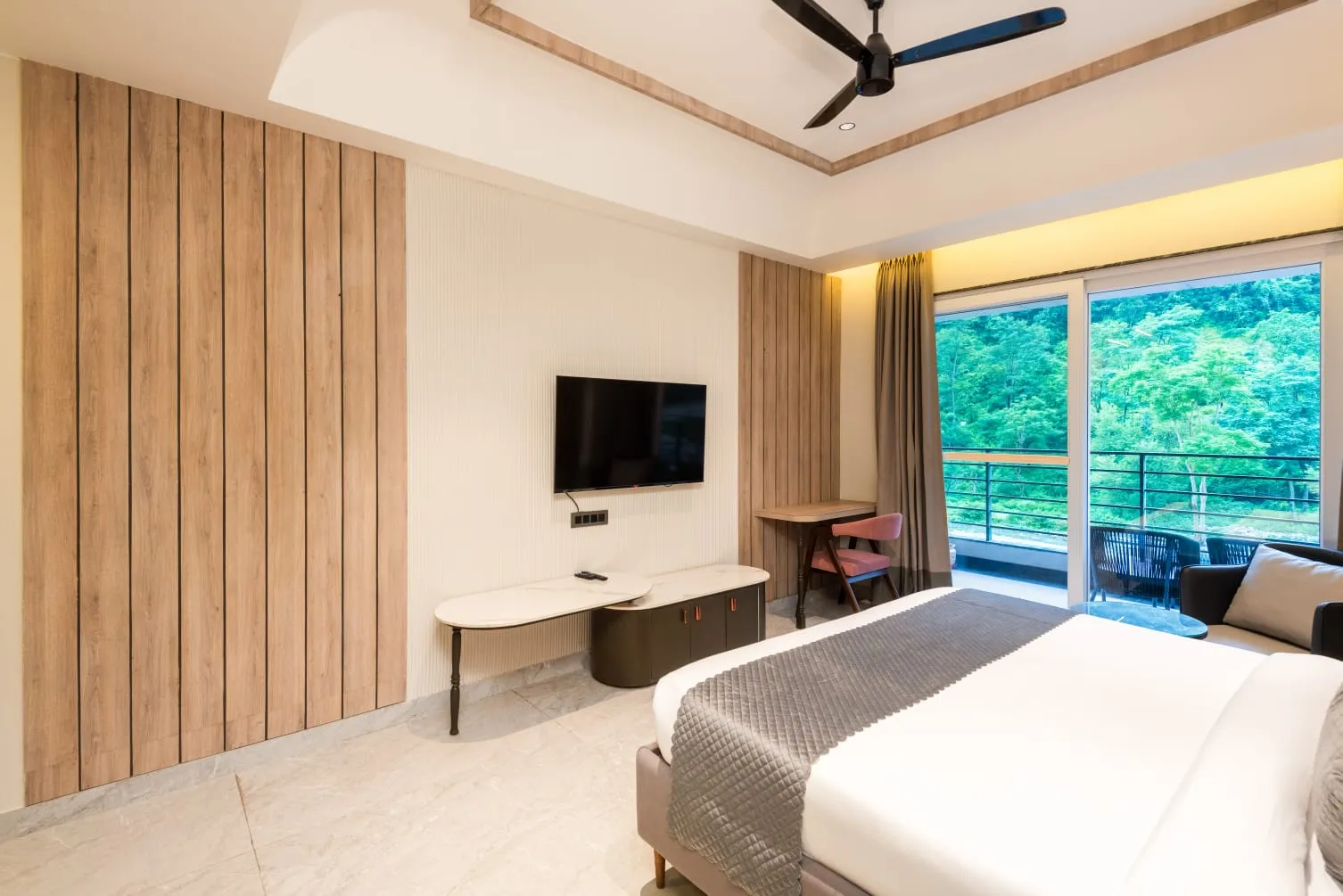 DLS Divine Resort and Spa Room