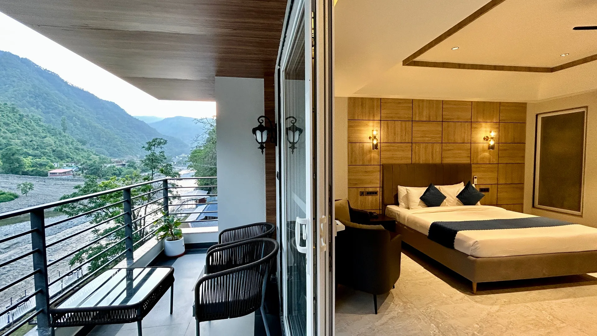 DLS Divine Resort and Spa Room