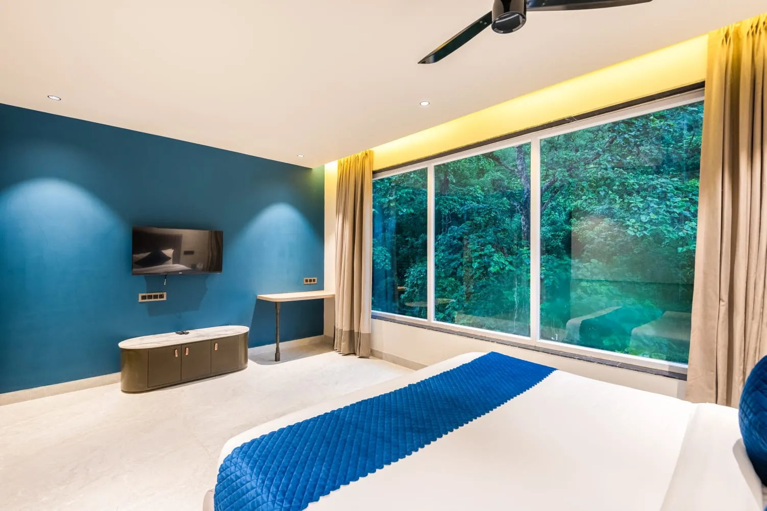 DLS Divine Resort and Spa Room