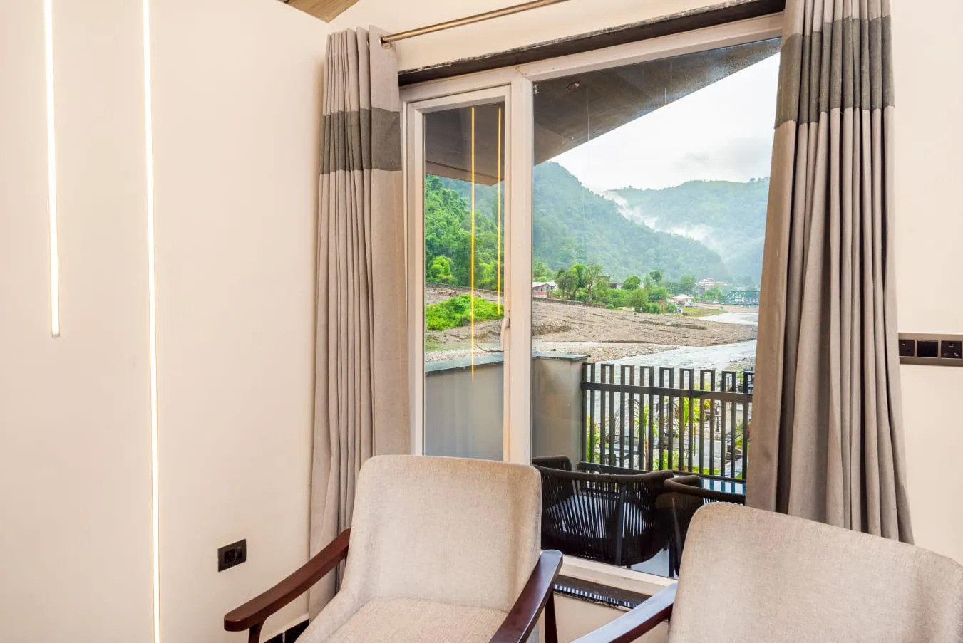 DLS Divine Resort and Spa Room