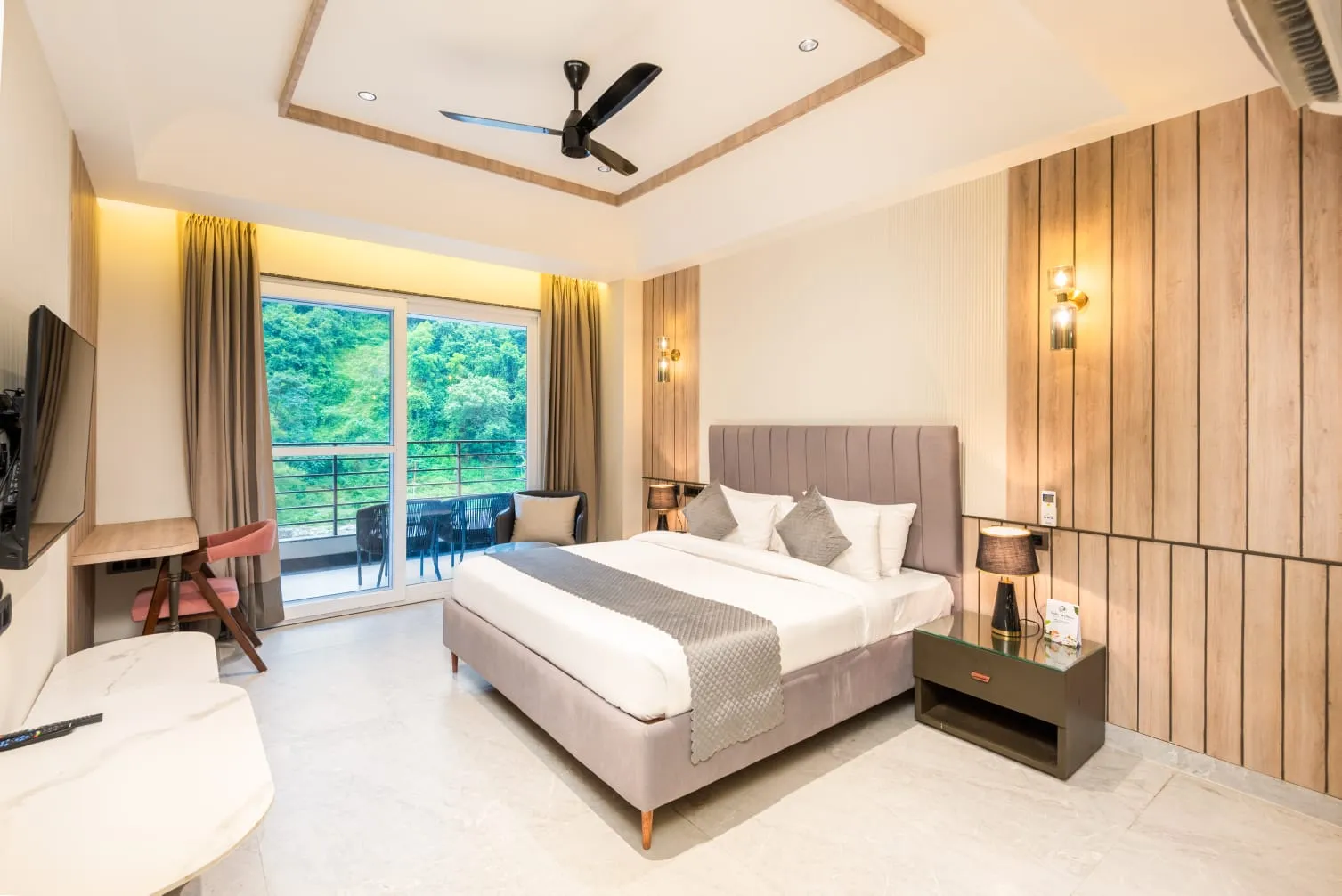 DLS Divine Resort and Spa Room