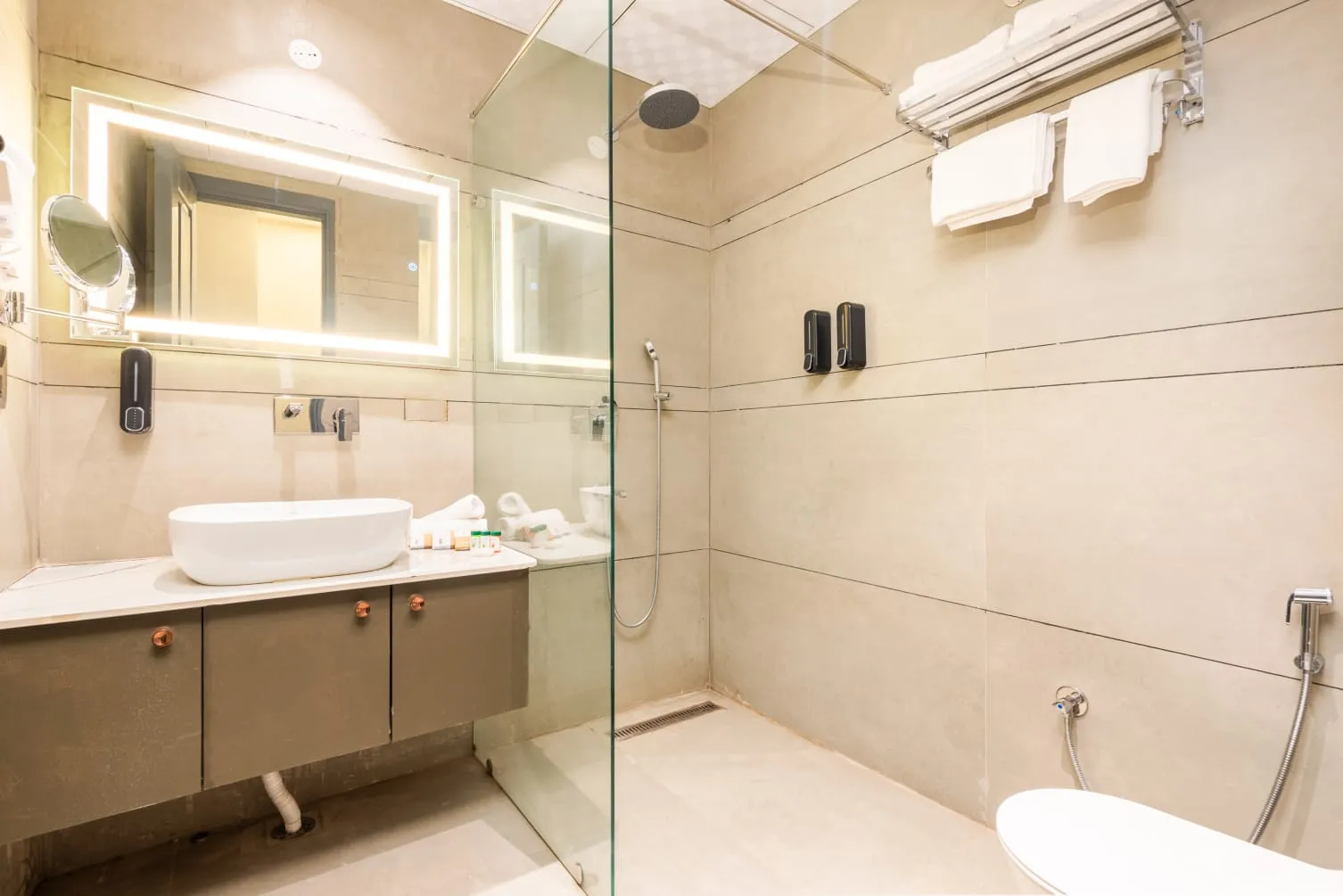 DLS Divine Resort and Spa Room