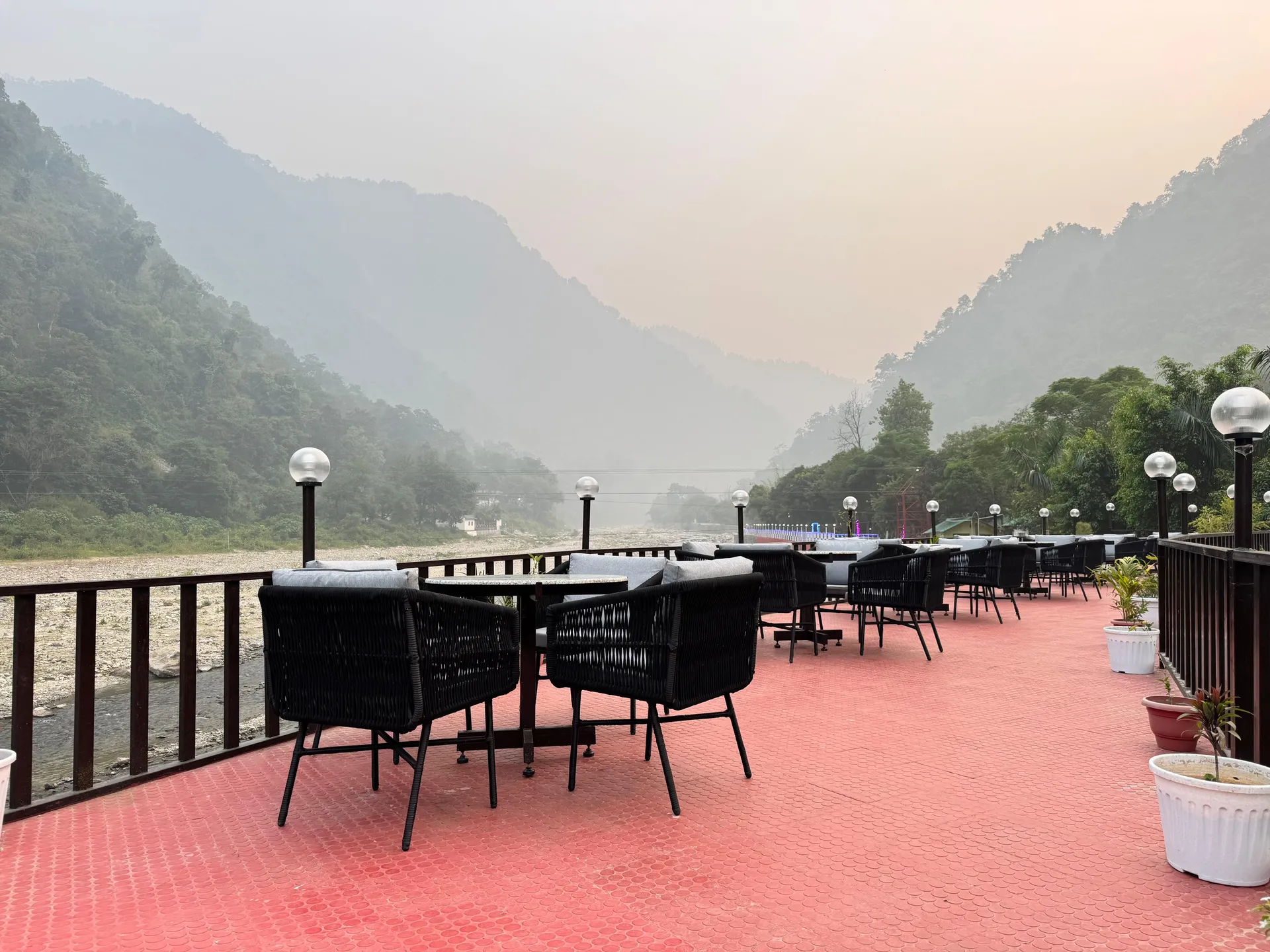 DLS MJ River Resort Garden