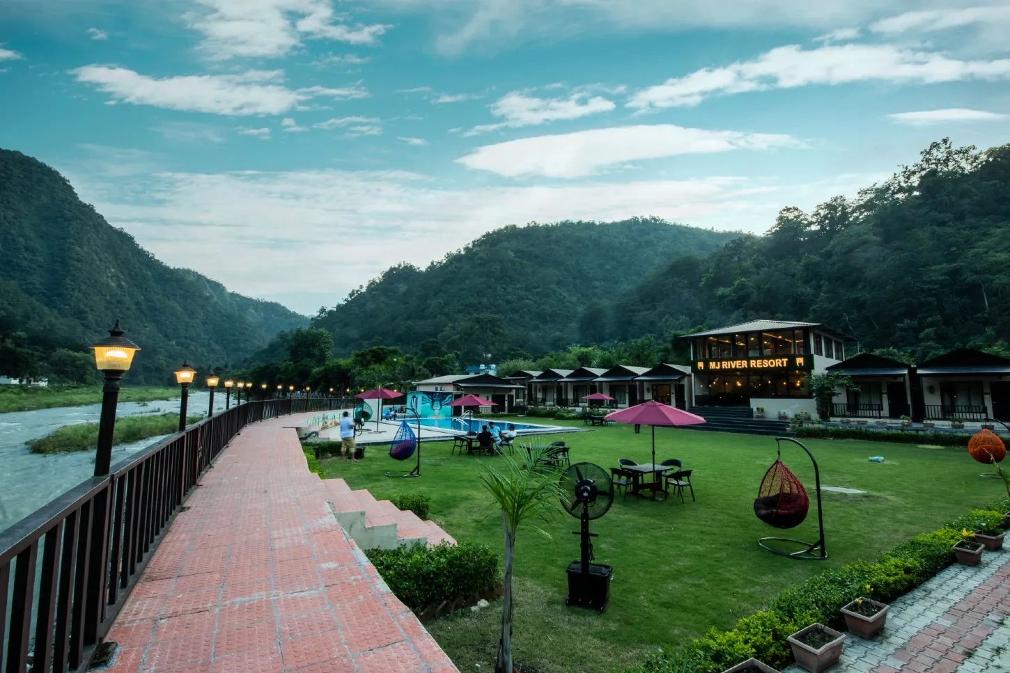 DLS MJ River Resort Garden