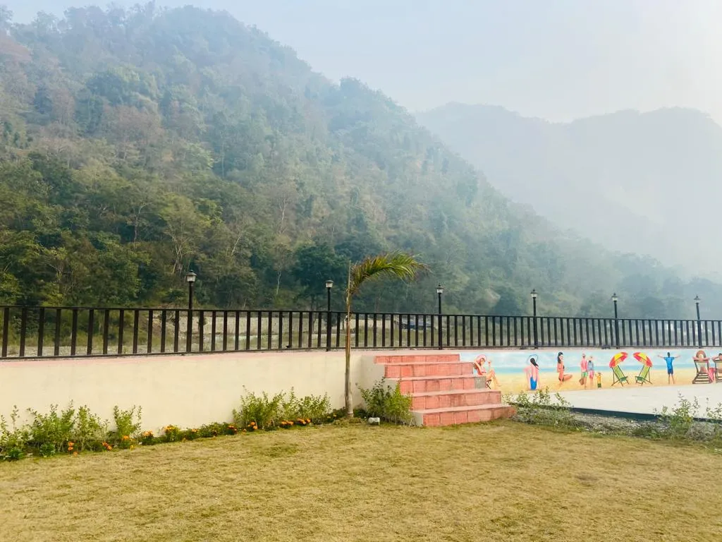 DLS MJ River Resort Outdoors