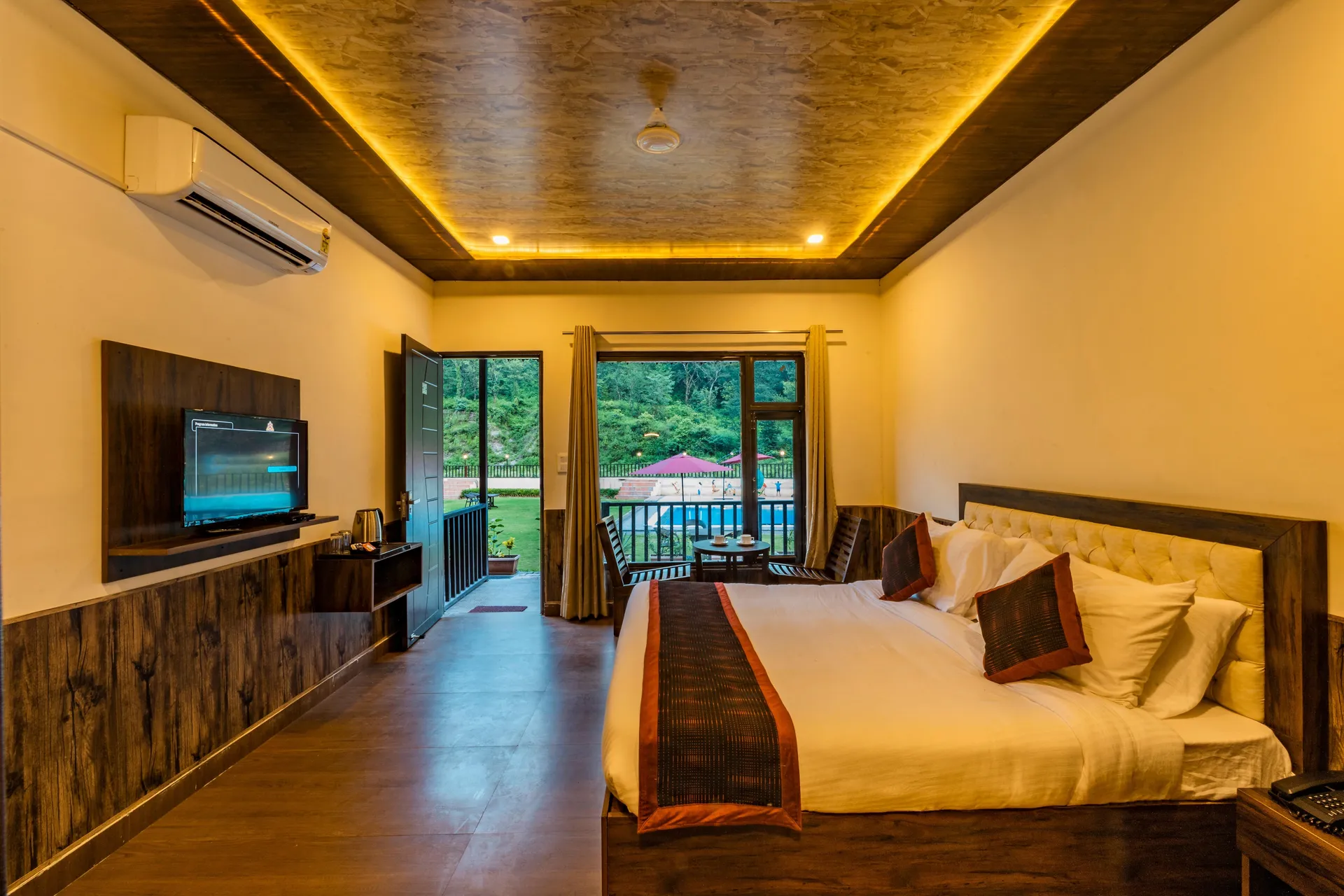DLS MJ River Resort Room