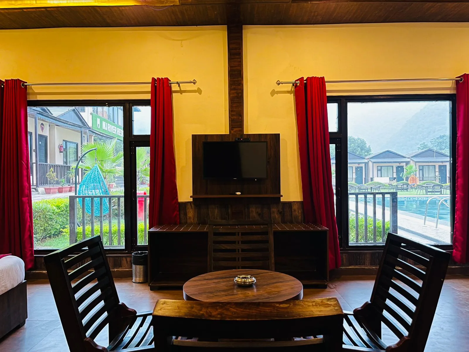 DLS MJ River Resort Room