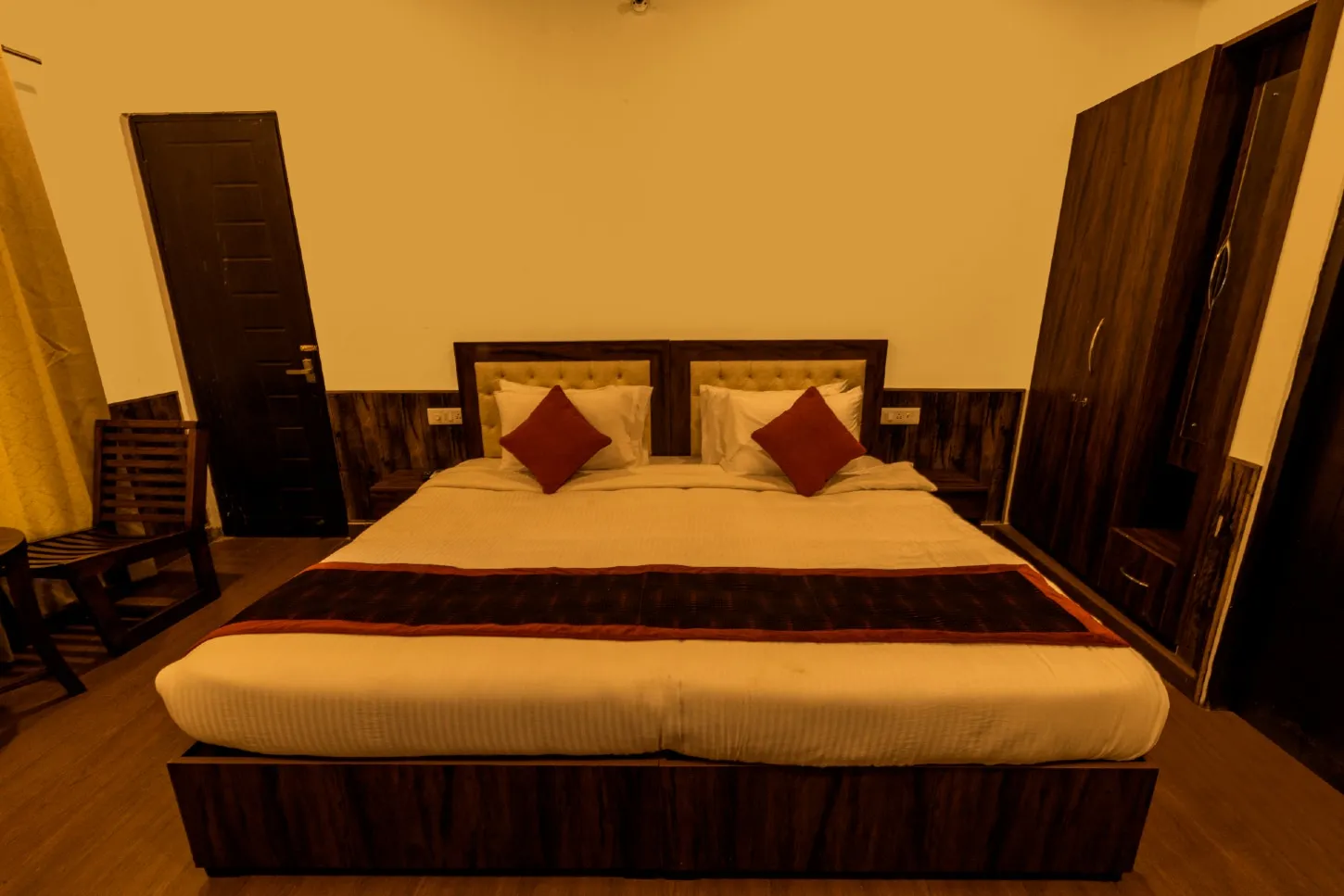 DLS MJ River Resort Room
