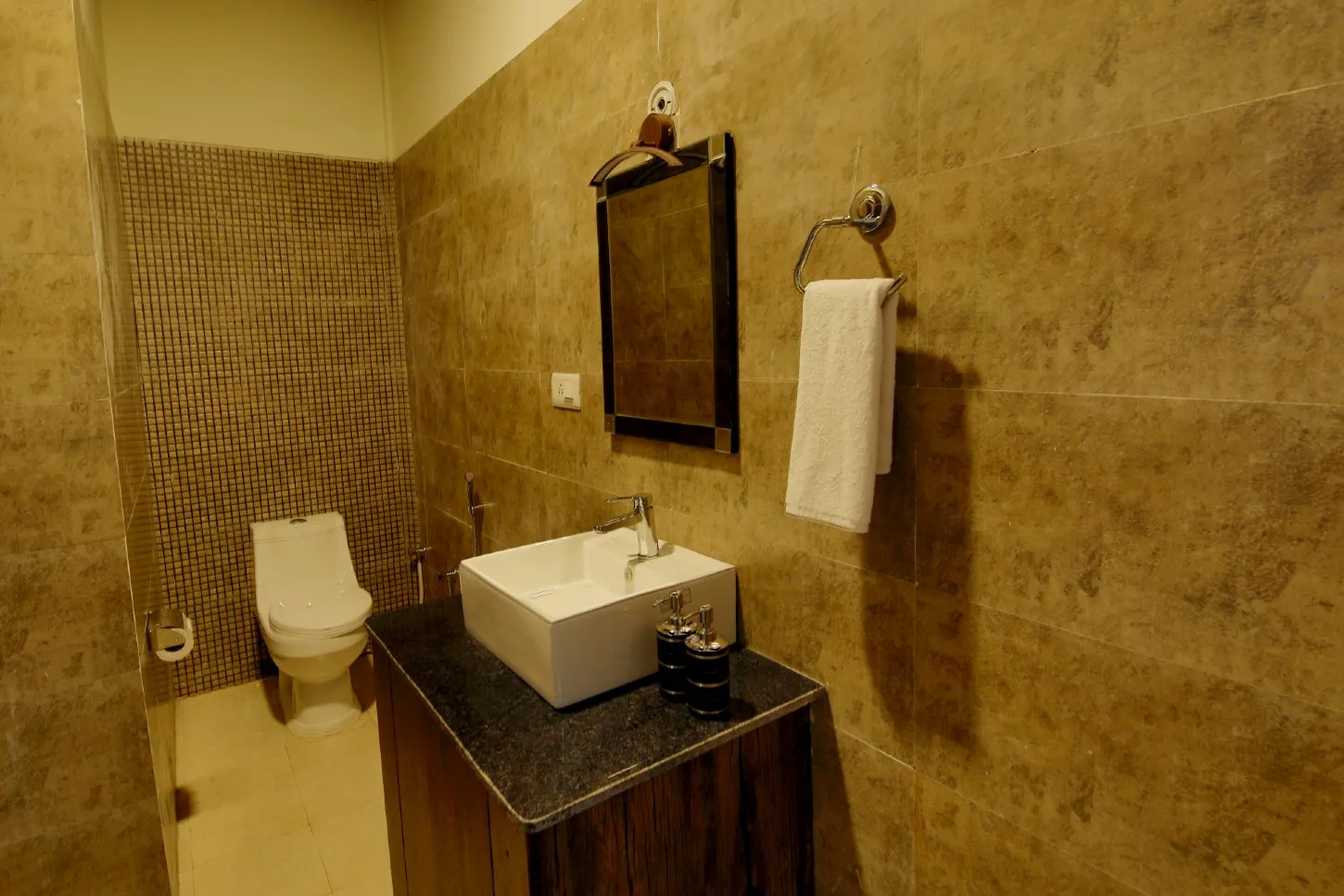 DLS MJ River Resort Room