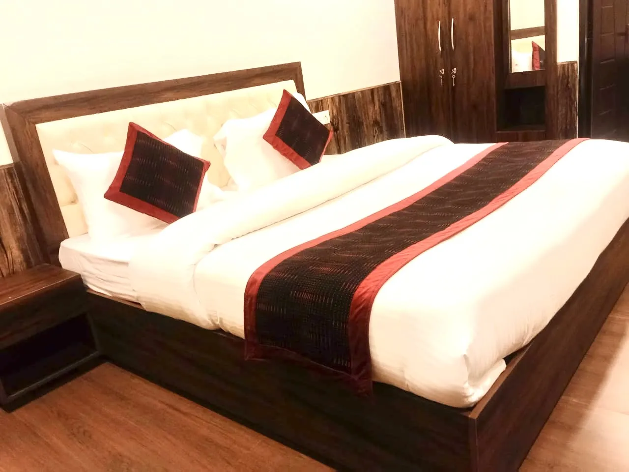 DLS MJ River Resort Room