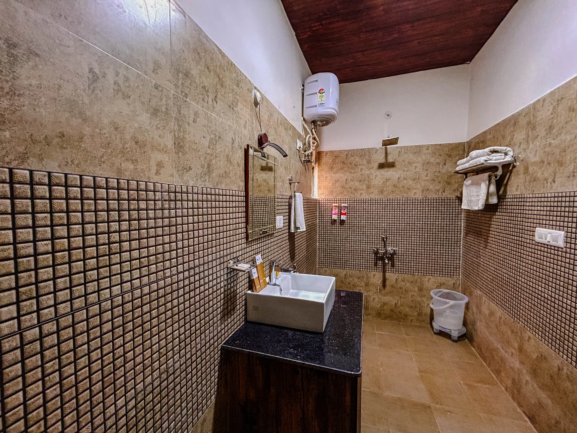 DLS MJ River Resort Washroom