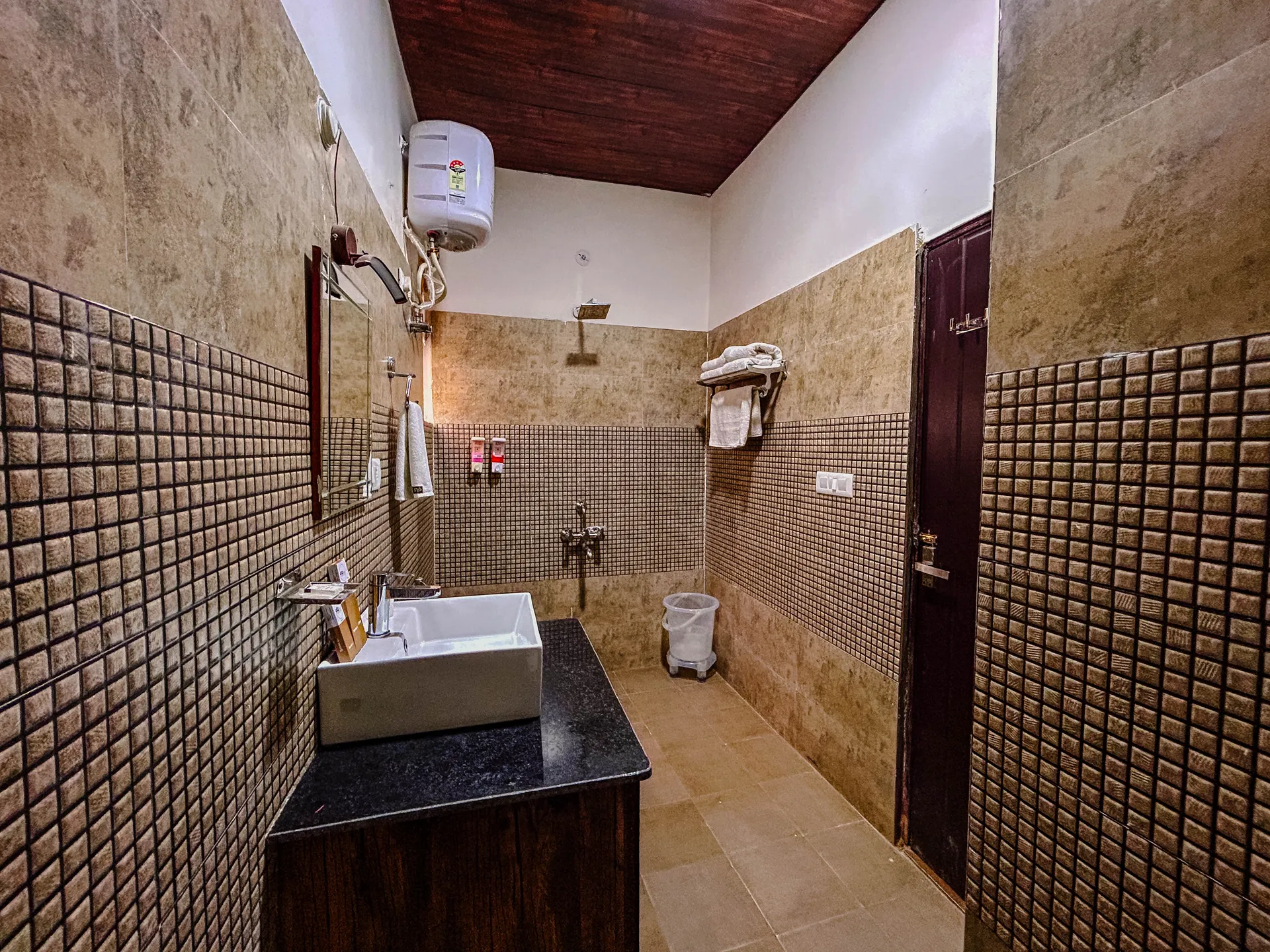 DLS MJ River Resort Washroom