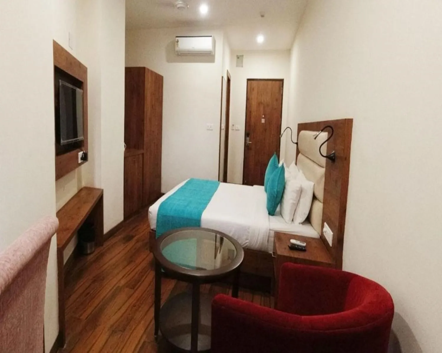 DLS The Classio Interiors