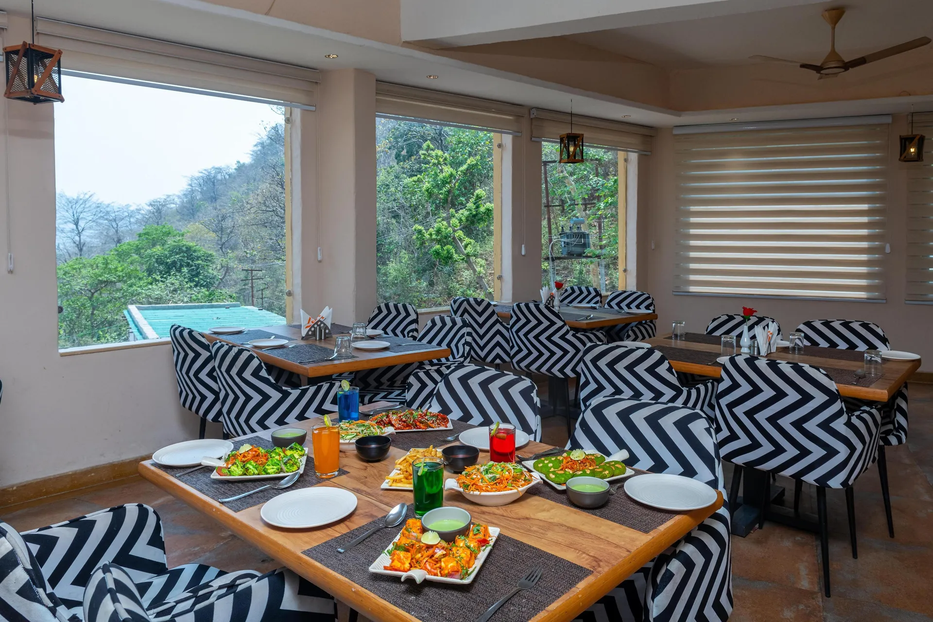 Ekawa Ganga by Lawrence Hotels Restaurant