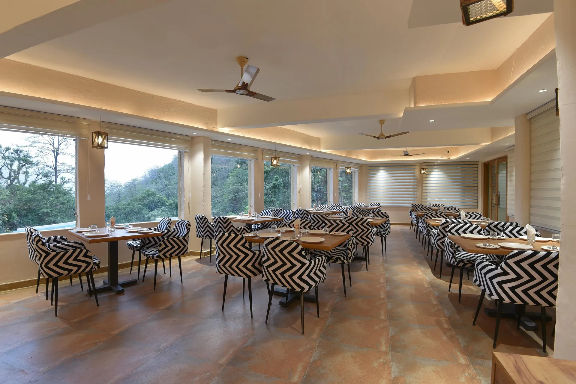 Ekawa Ganga by Lawrence Hotels Restaurant