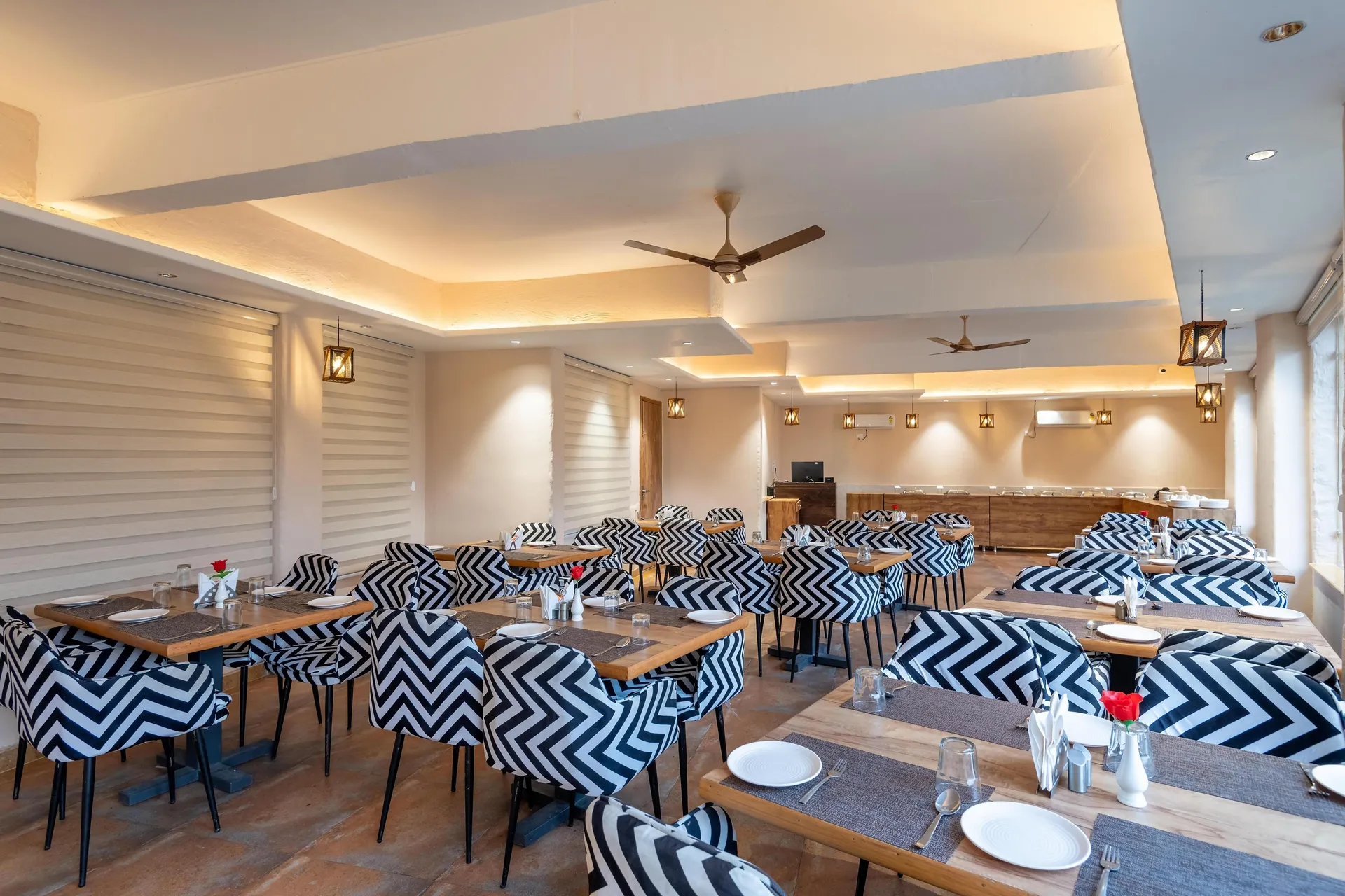 Ekawa Ganga by Lawrence Hotels Restaurant