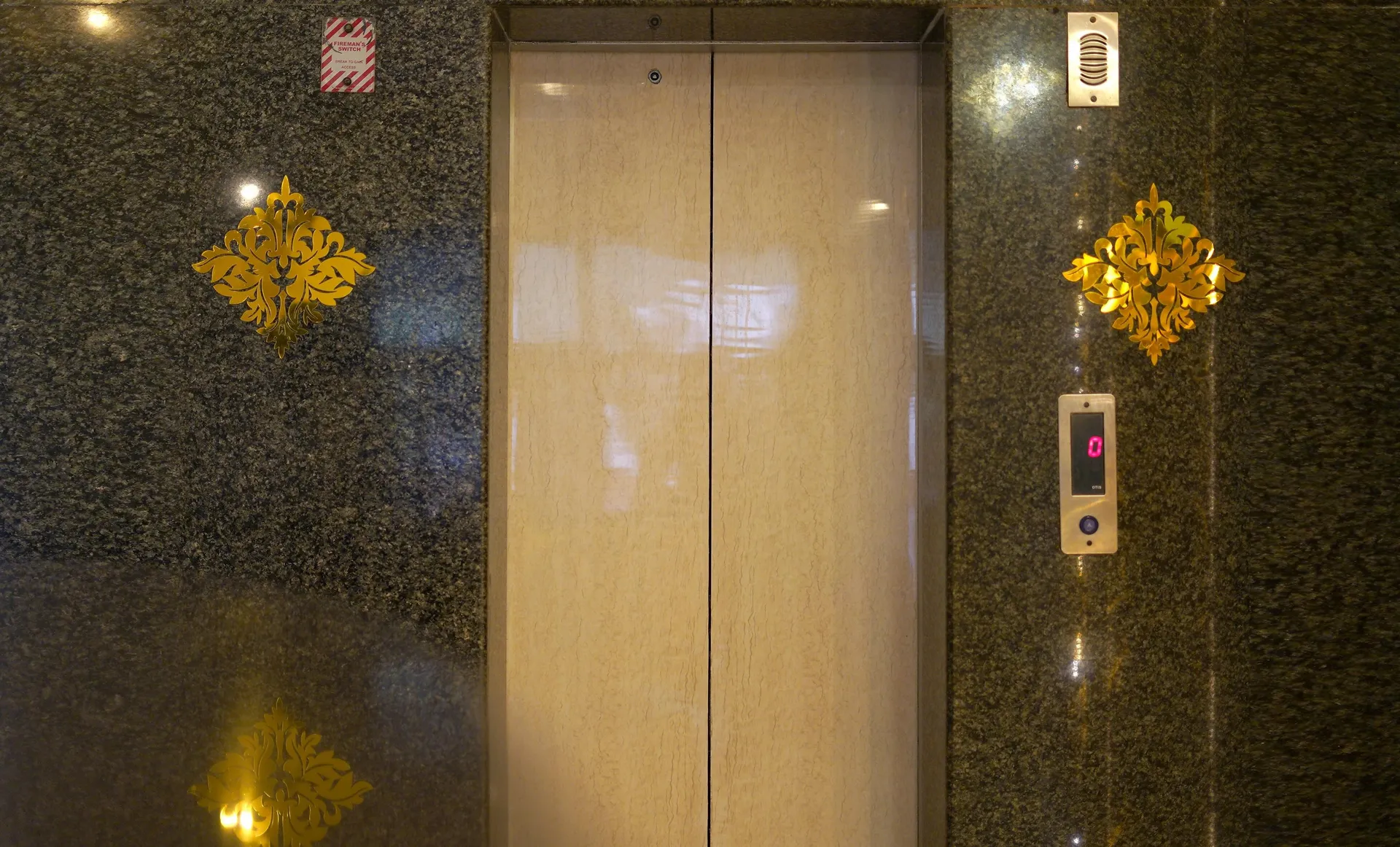 Hotel Neeraj Bhawan - Triveni Ghat Common Area