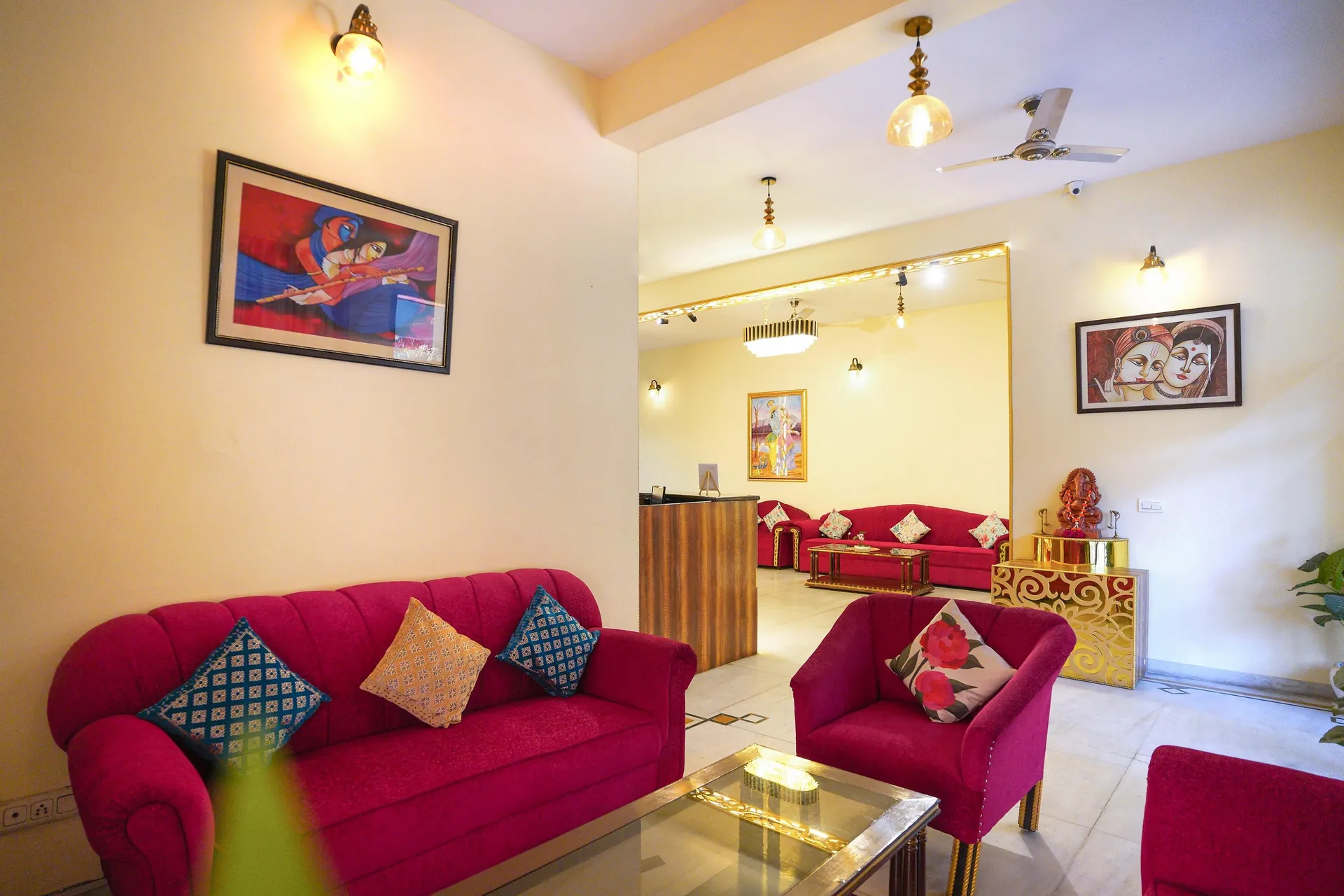 Hotel Neeraj Bhawan - Triveni Ghat Reception
