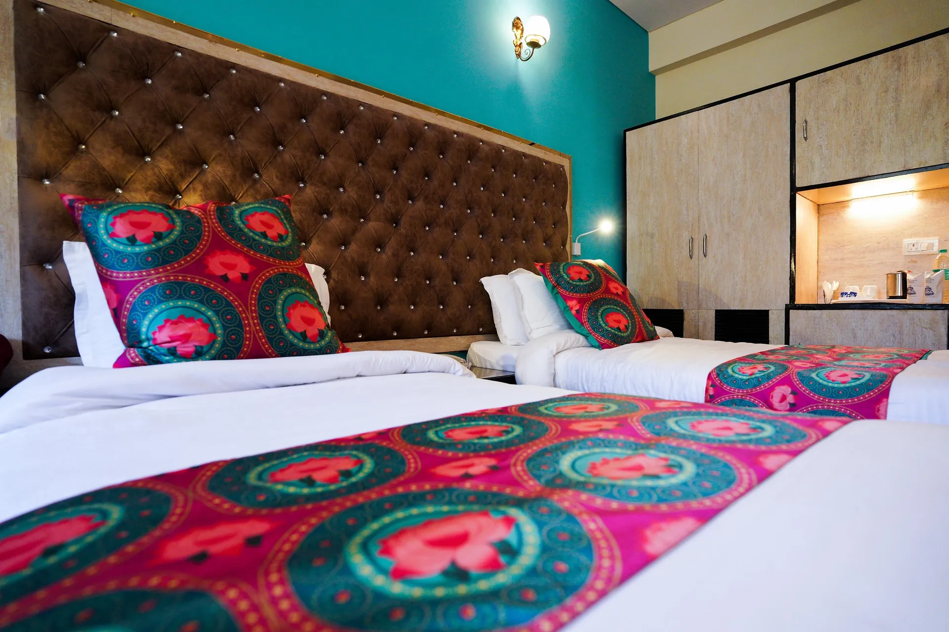 Hotel Neeraj Bhawan - Triveni Ghat Room