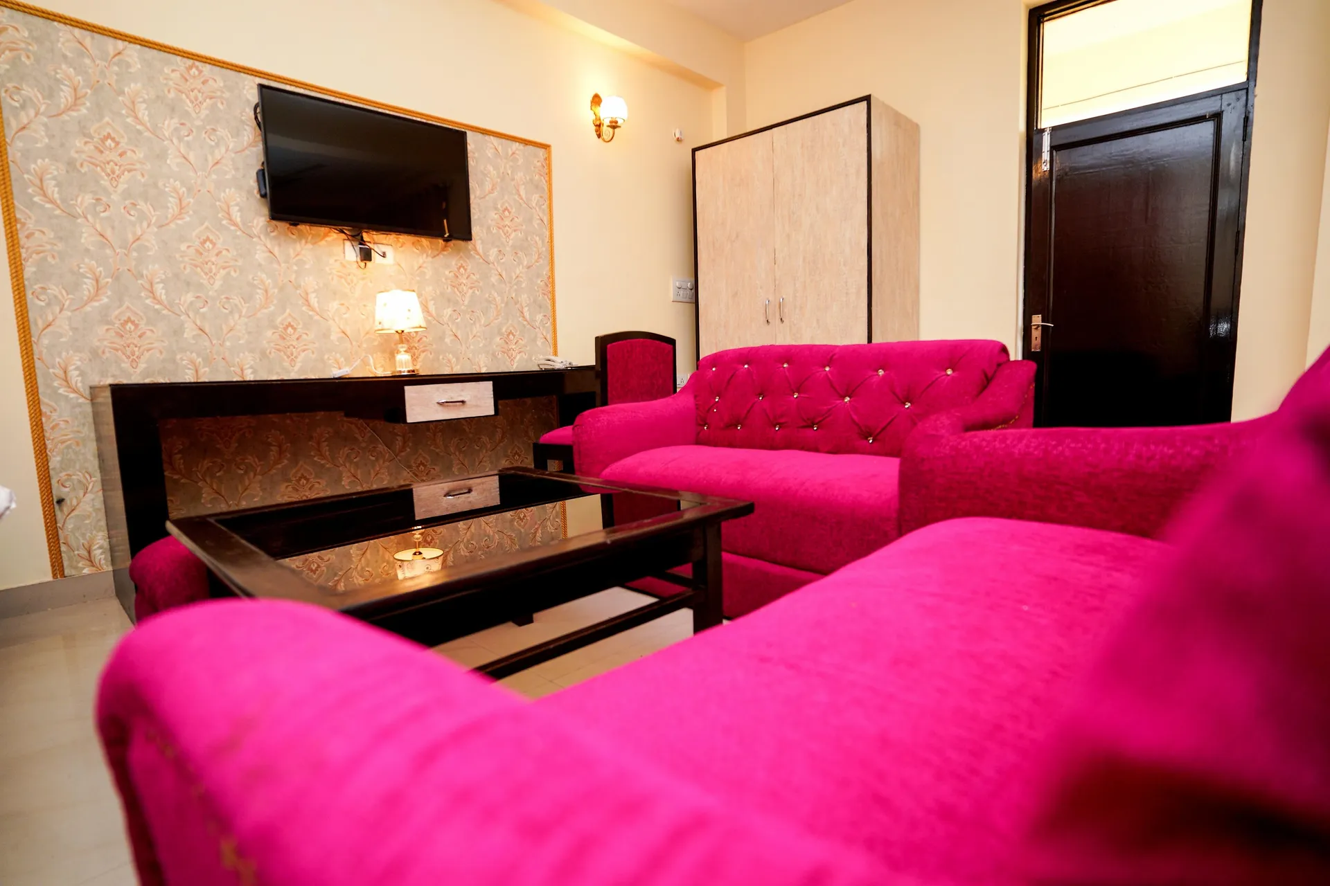 Hotel Neeraj Bhawan - Triveni Ghat Room