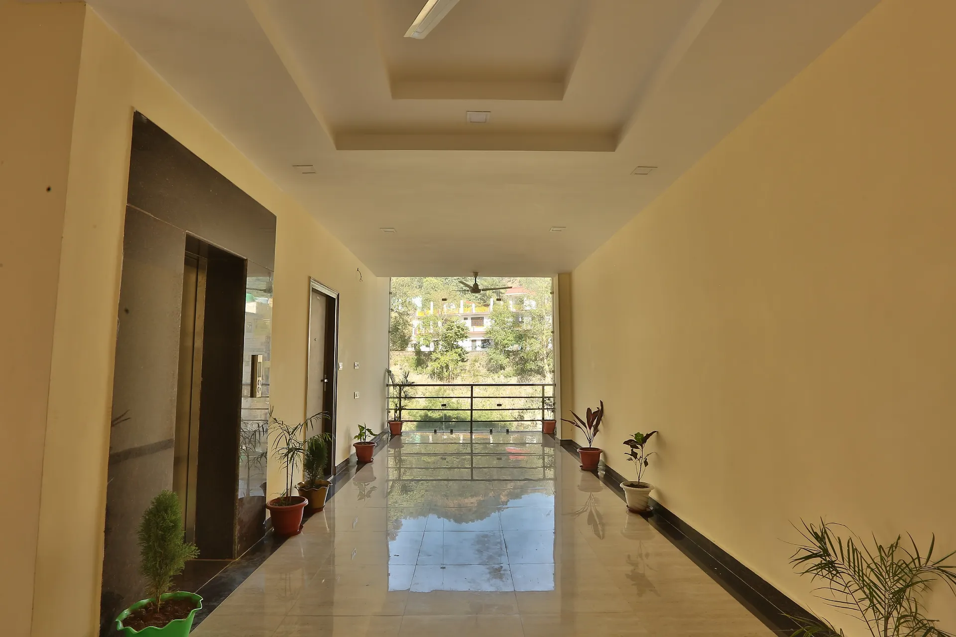 Hotel Royale Hills Common Area