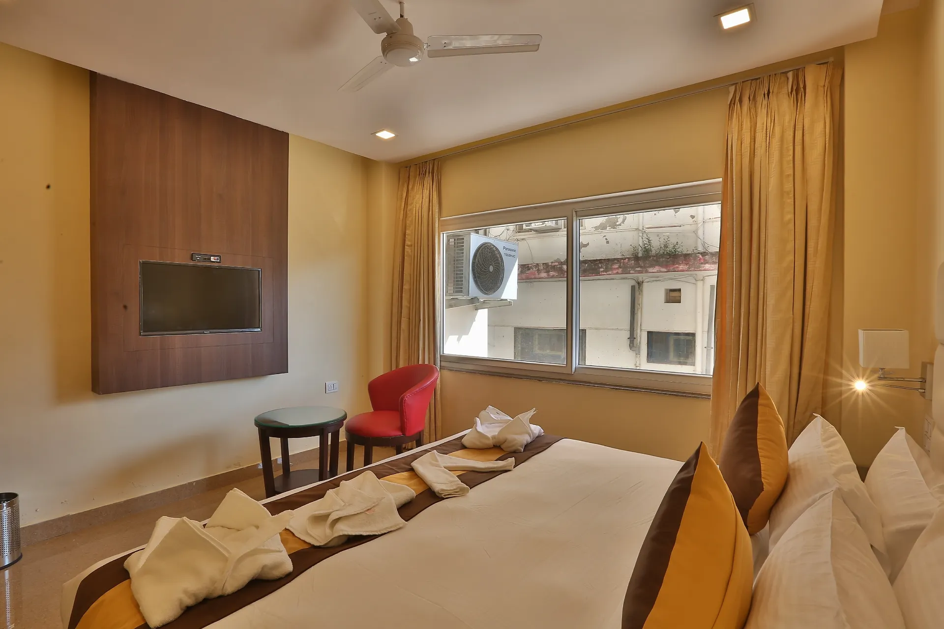 Hotel Royale Hills Common Area