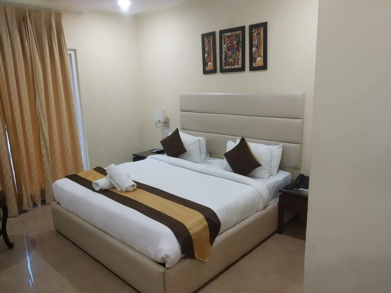 Hotel Royale Hills Common Area