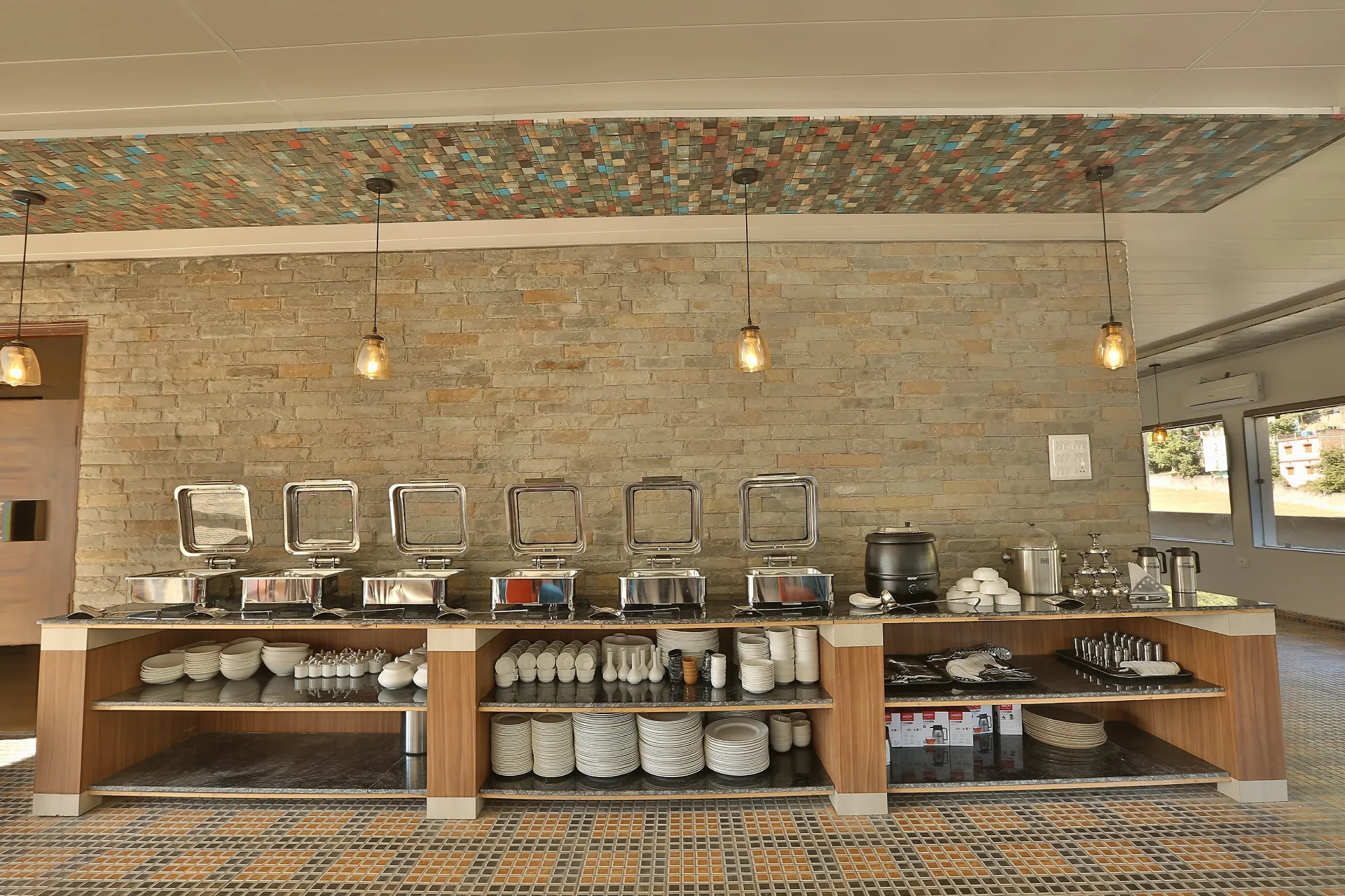 Hotel Royale Hills Restaurant