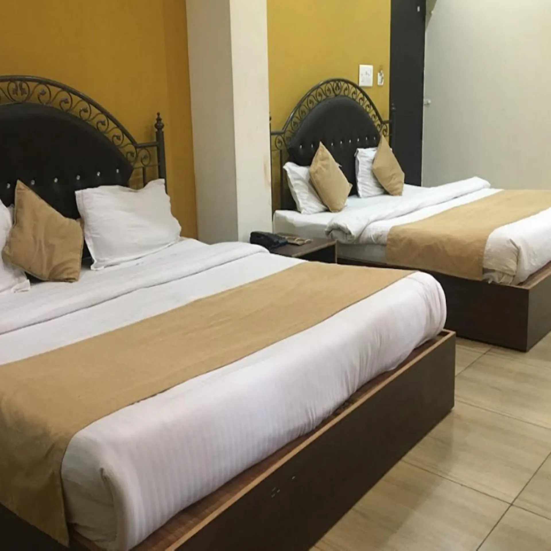 HOTEL TRIHARI Common Area