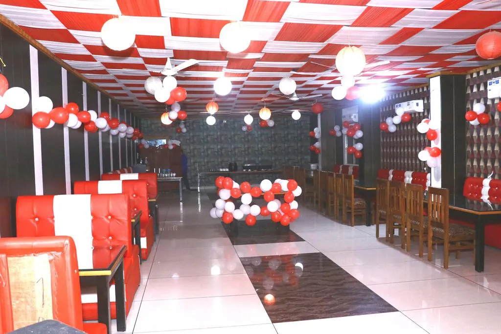 HOTEL TRIHARI Common Area