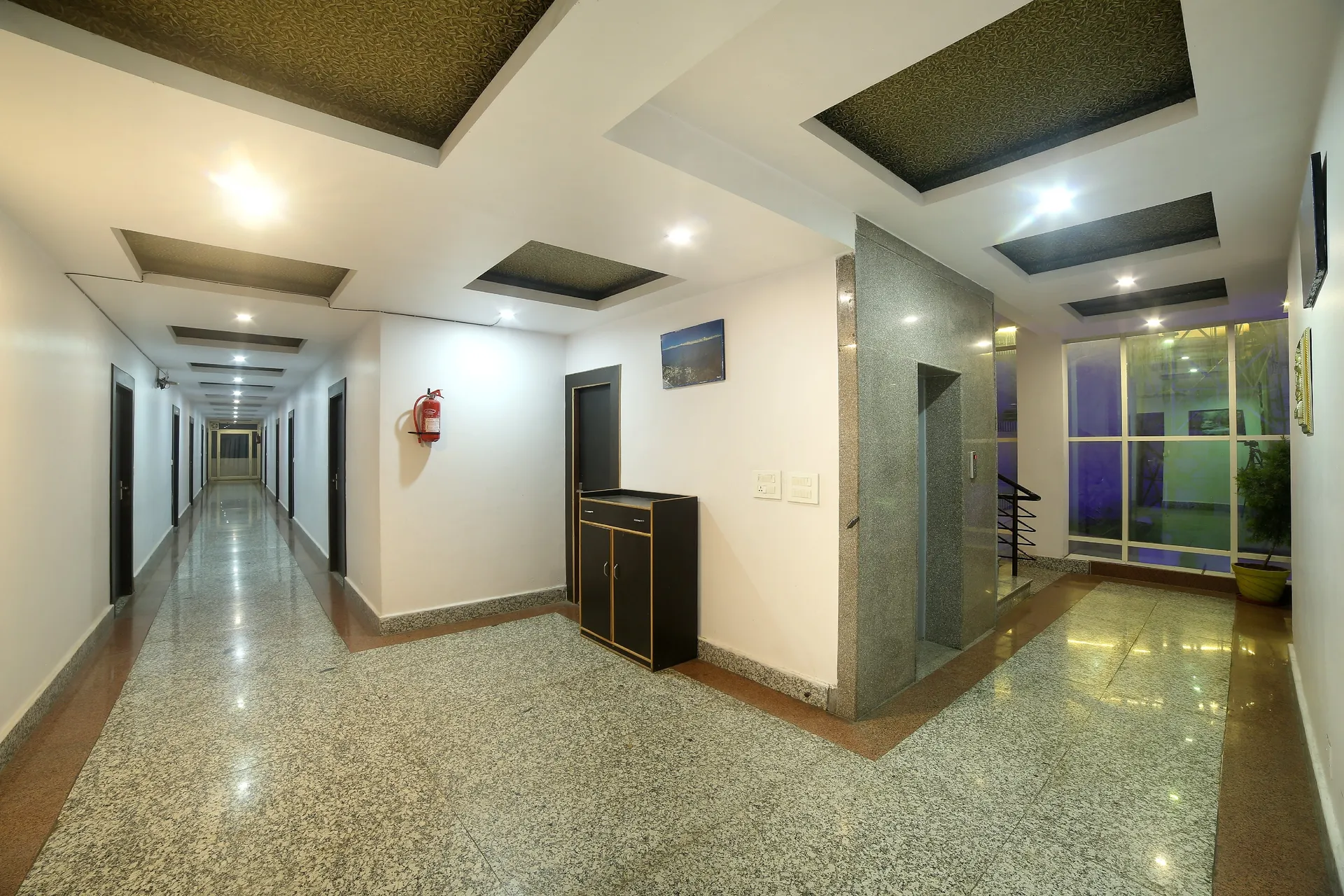 HOTEL TRIHARI Common Area