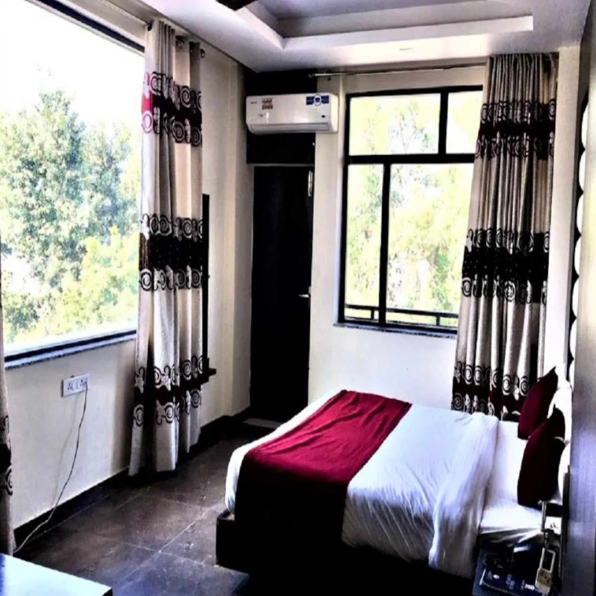 HOTEL TRIHARI Common Area