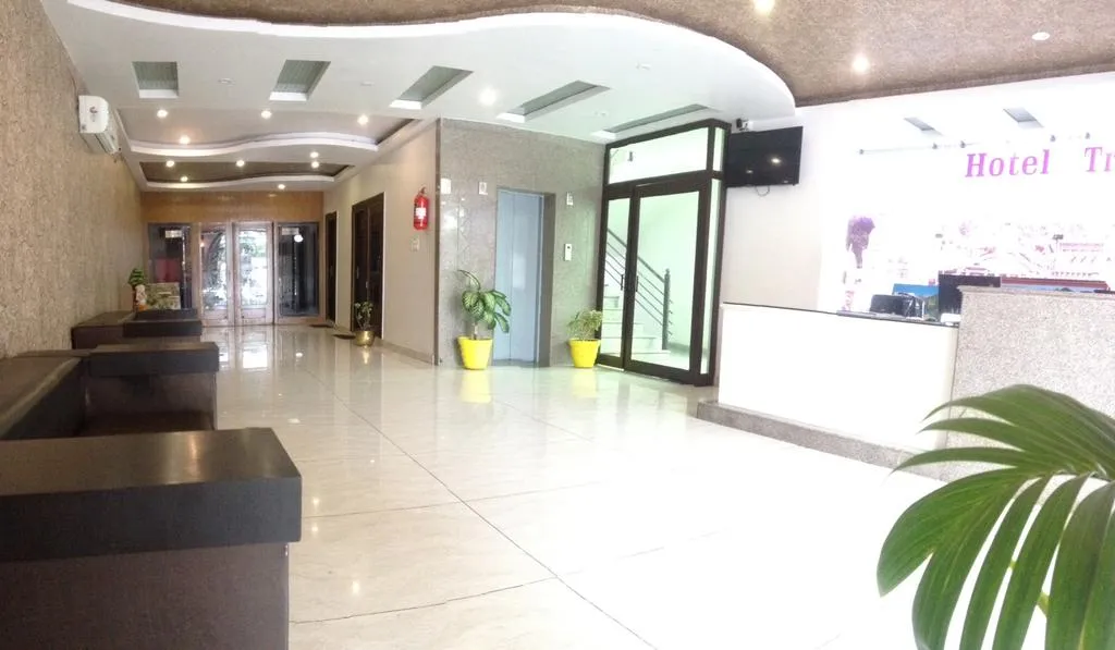 HOTEL TRIHARI Common Area
