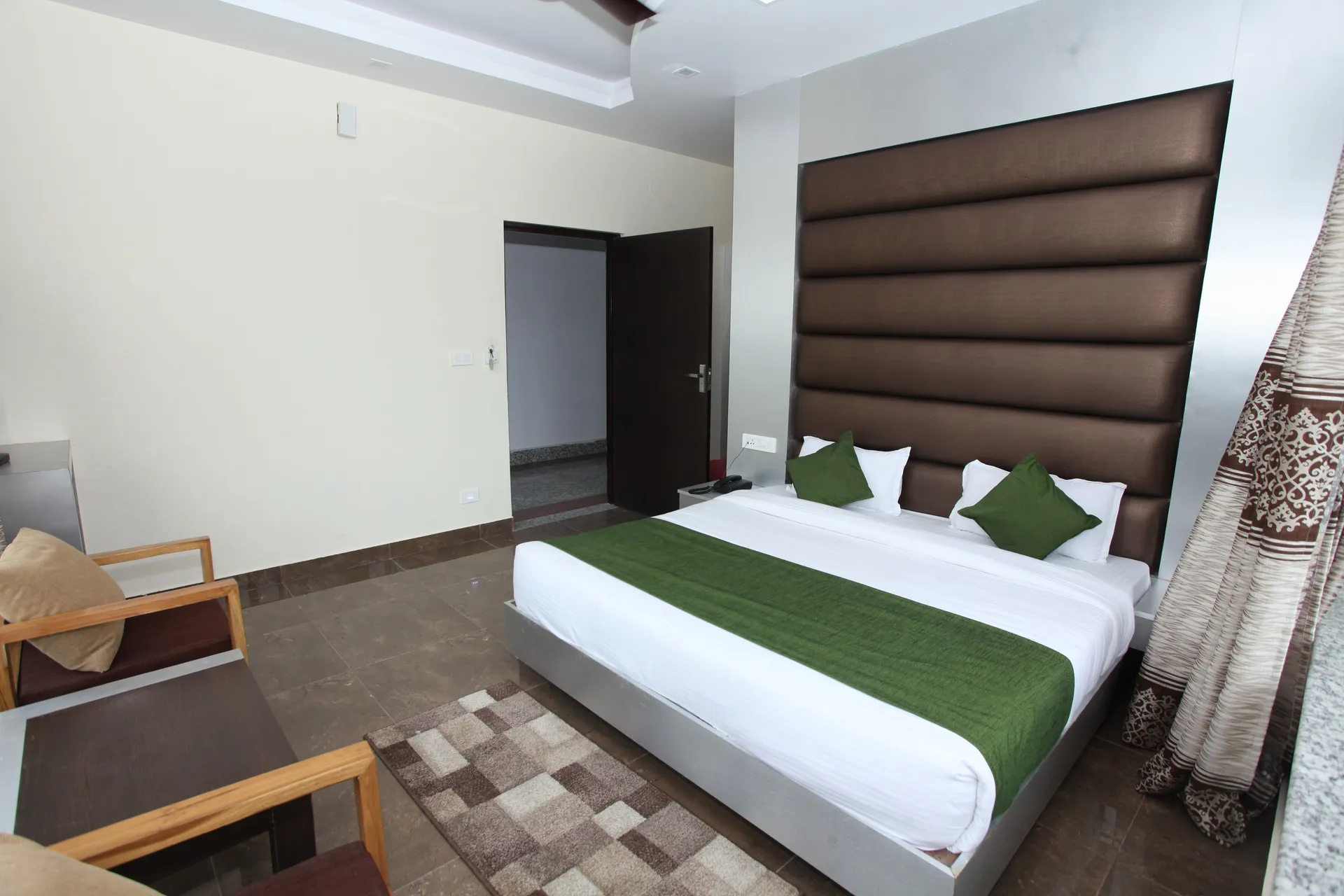 HOTEL TRIHARI Common Area