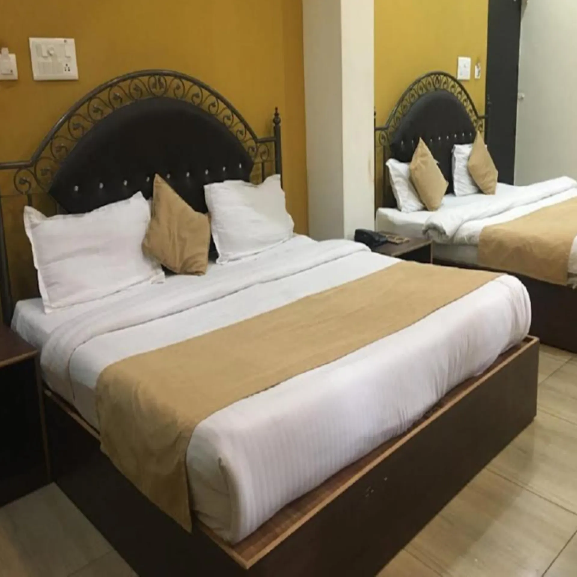 HOTEL TRIHARI Interiors