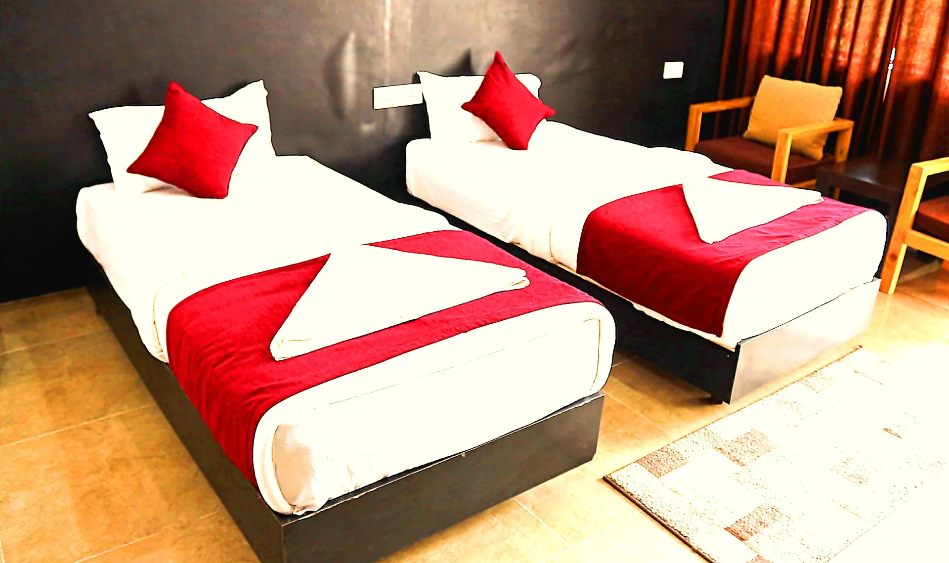 HOTEL TRIHARI Room