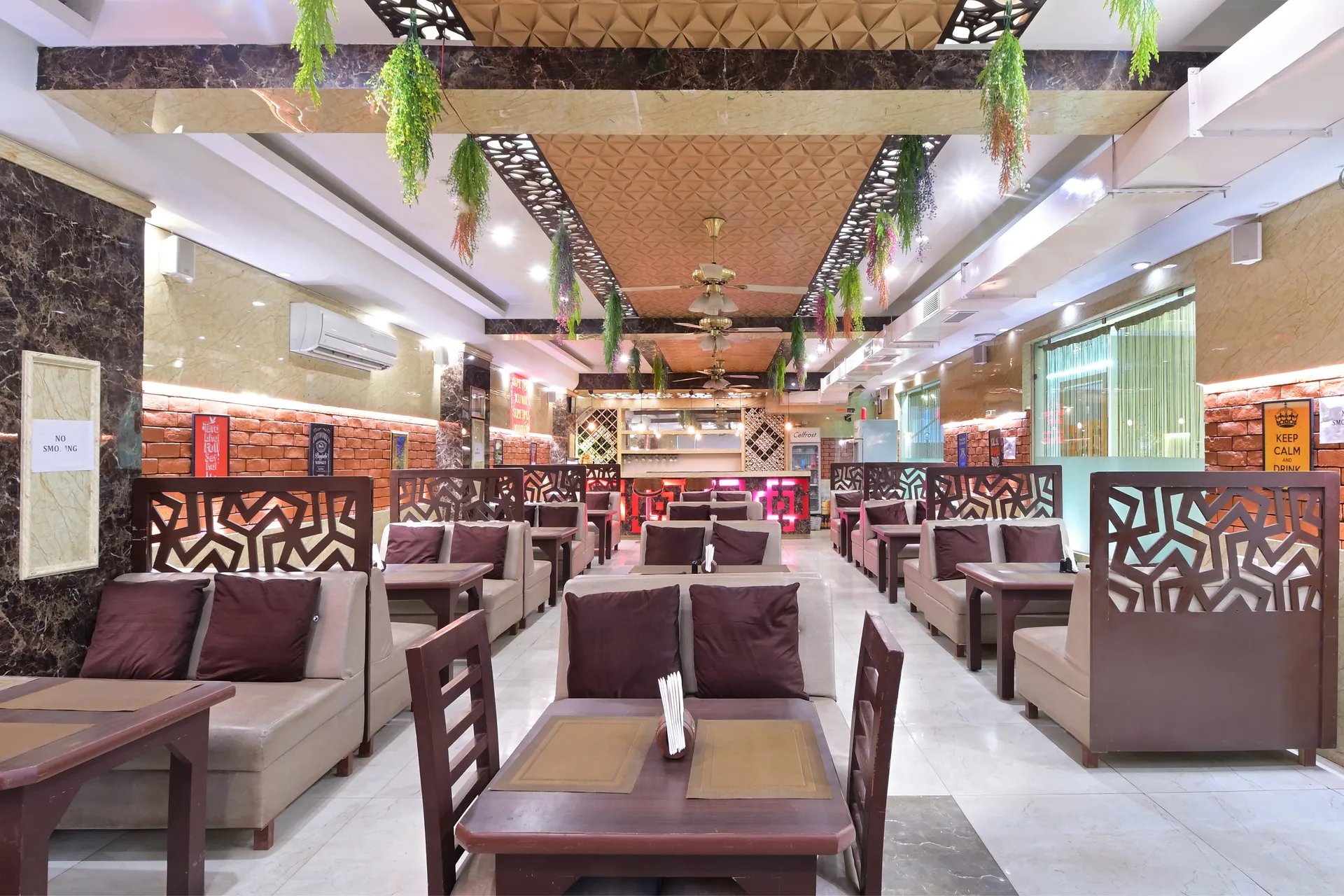 LA Riqueza Heritage Near to Triveni Ghat Restaurant