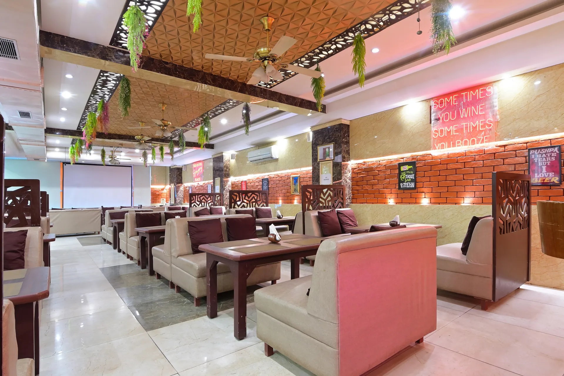 LA Riqueza Heritage Near to Triveni Ghat Restaurant