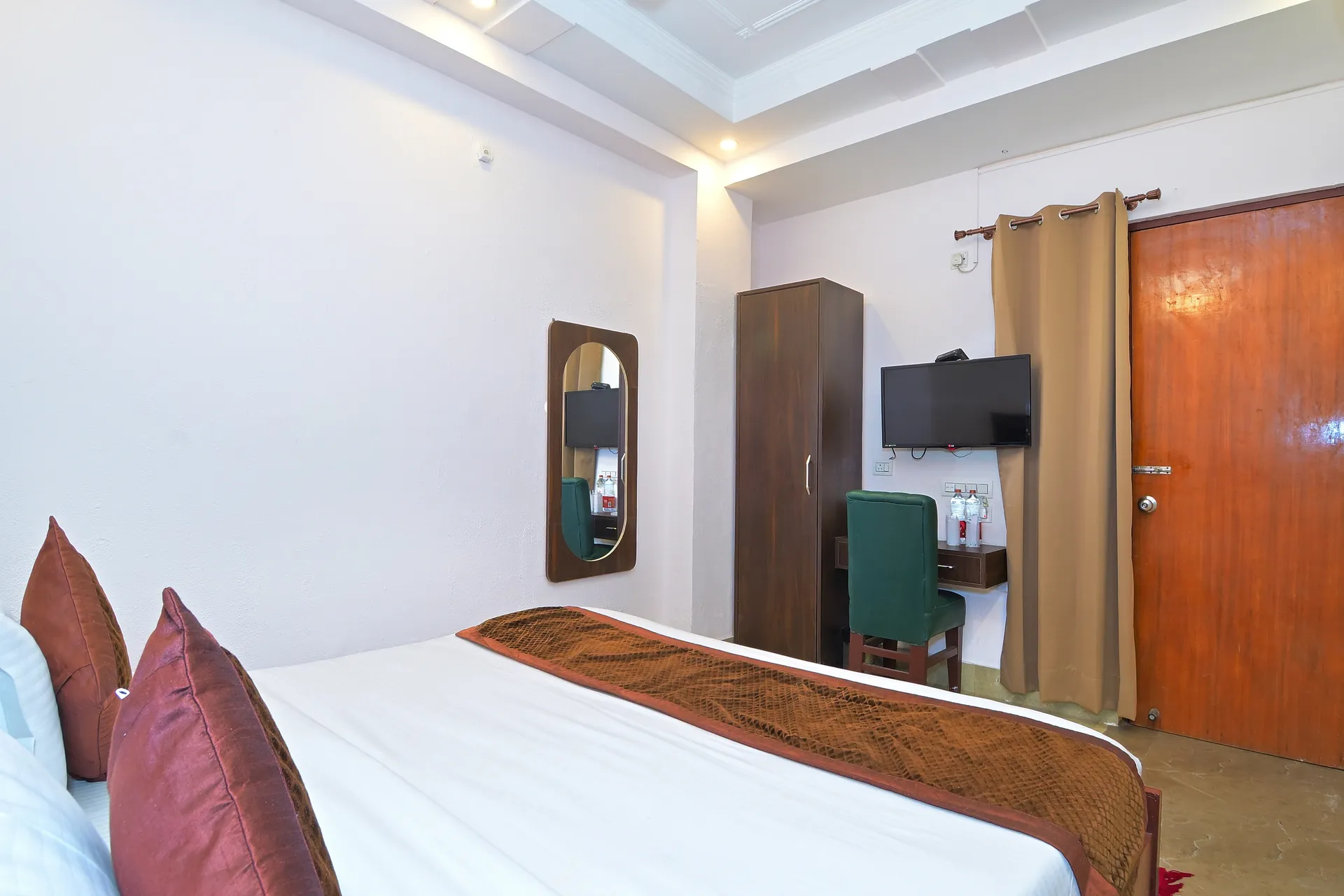 LA Riqueza Heritage Near to Triveni Ghat Room