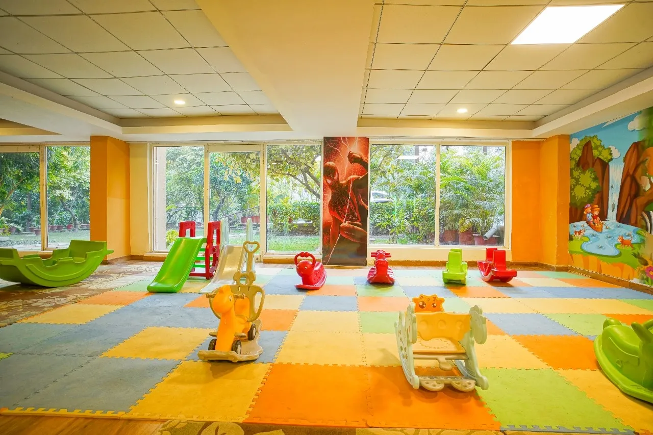 Luxury Aloha Apartments | Infinity Pool & Spa Play Area