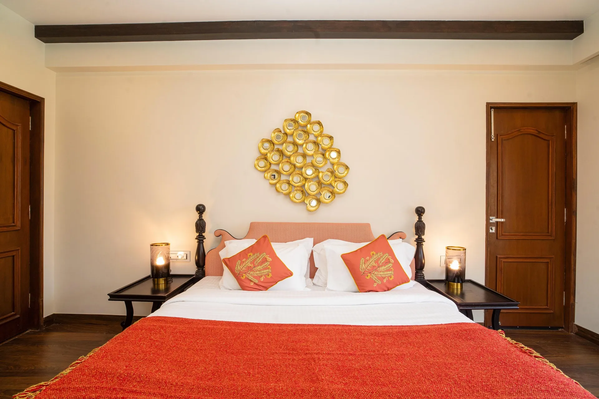 Luxury Aloha Apartments | Infinity Pool & Spa Room