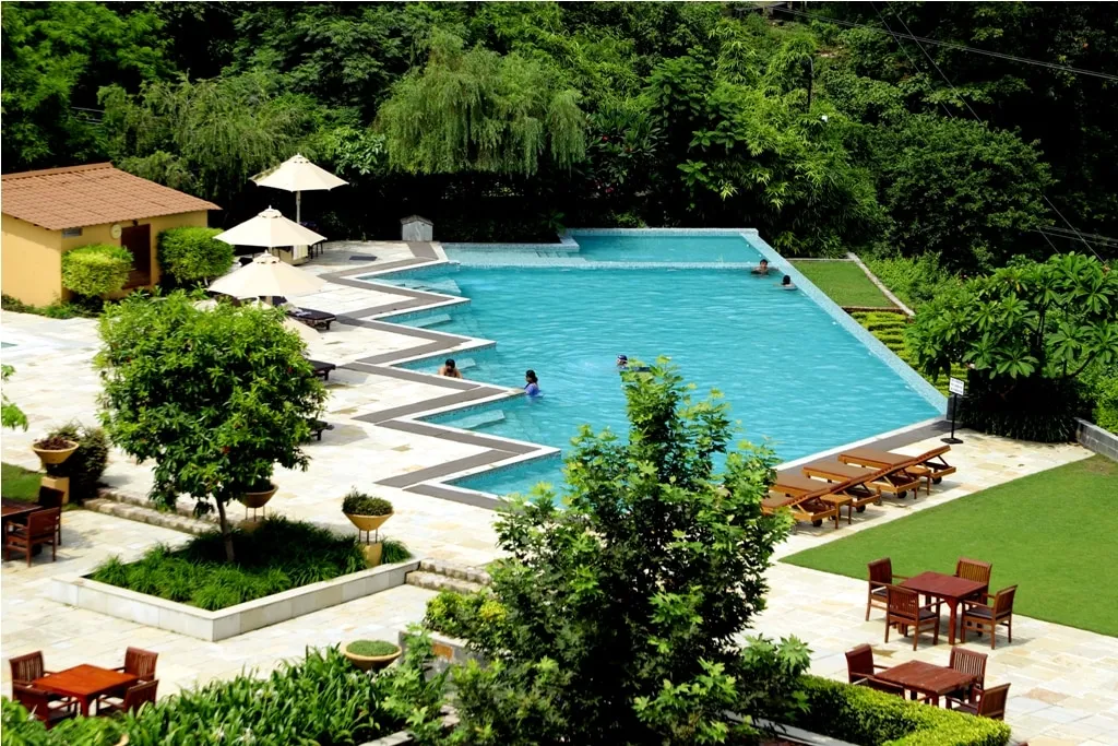 Luxury Aloha Apartments | Infinity Pool & Spa Swimming Pool
