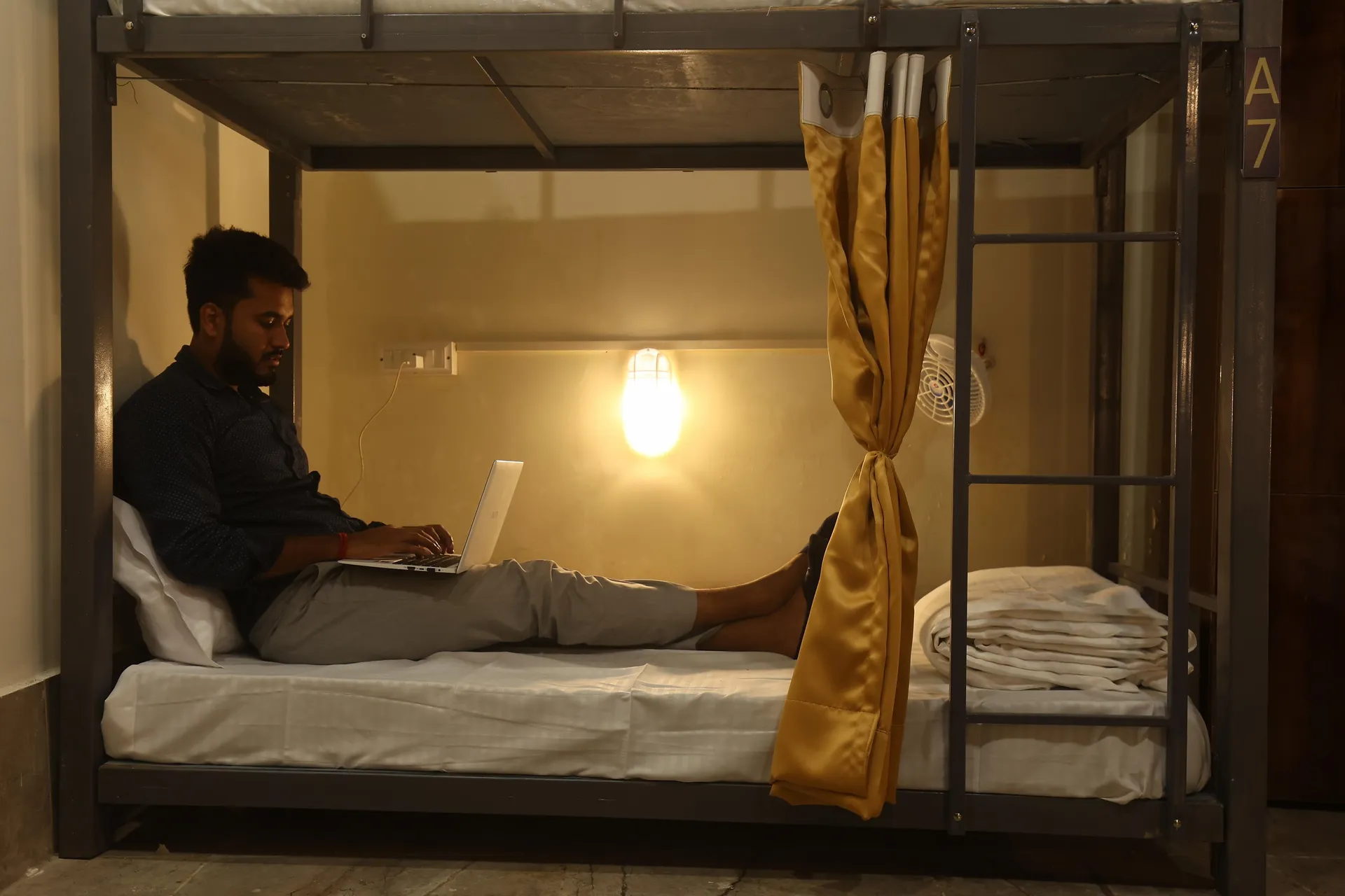 Perfect stayz AIIMS Dormitory Beds