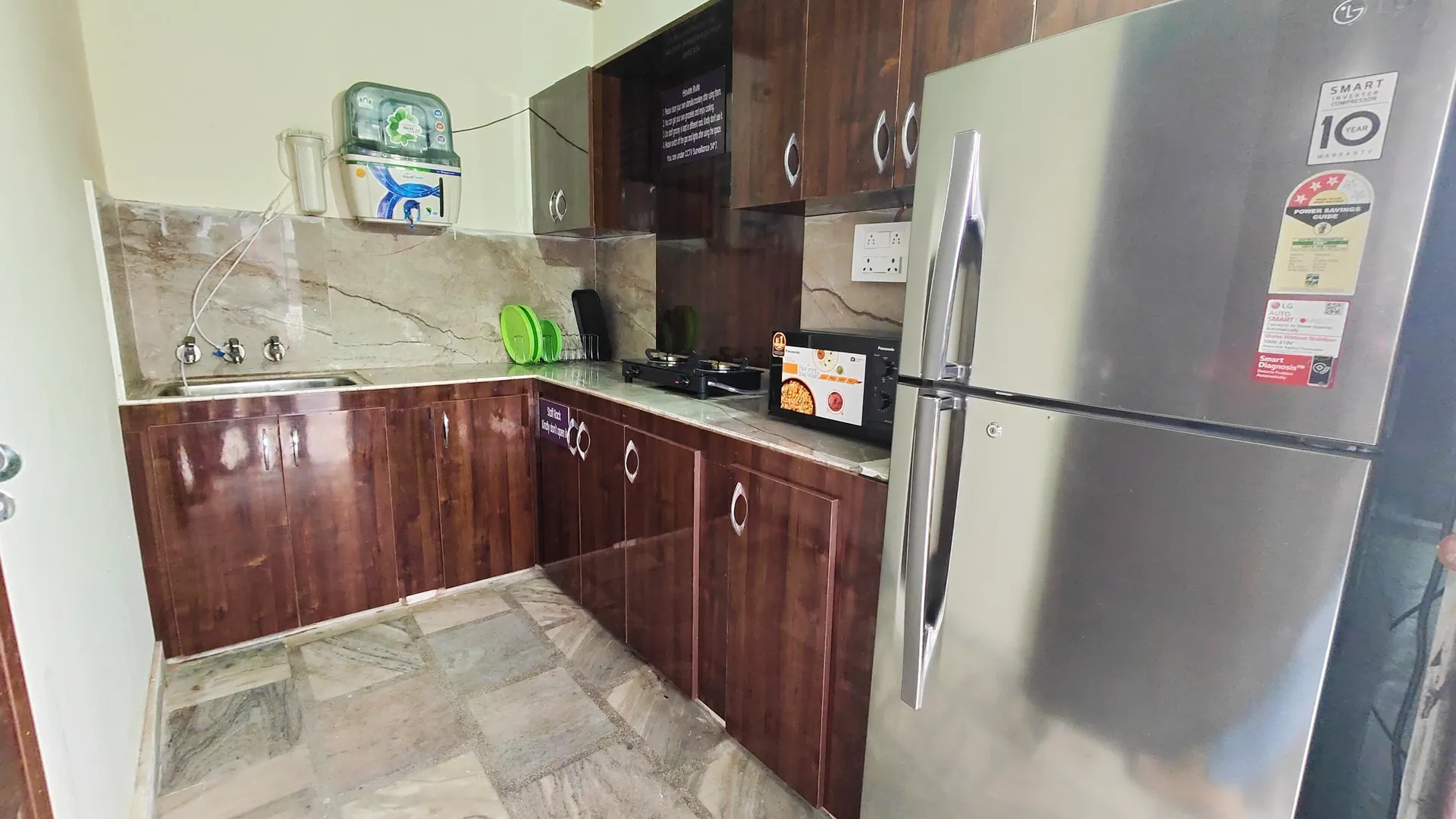 Perfect stayz AIIMS Kitchen