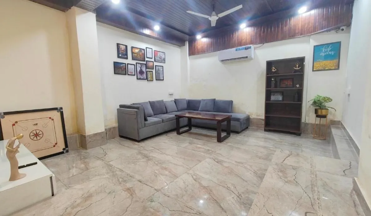 Perfect stayz AIIMS Living Room