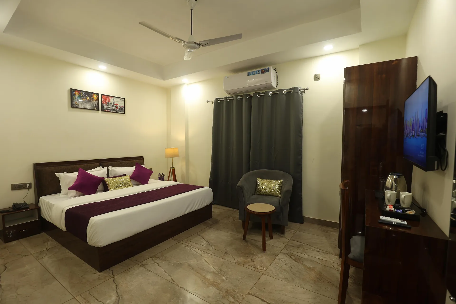 Perfect stayz AIIMS Private Room